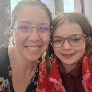 Meet your Posher, Emmali